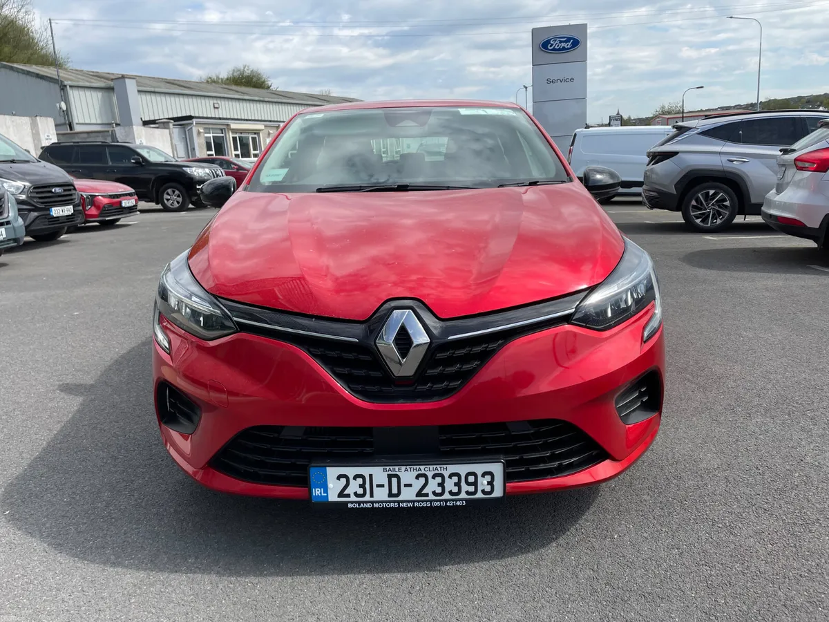 Renault Clio 2023 - Image 1