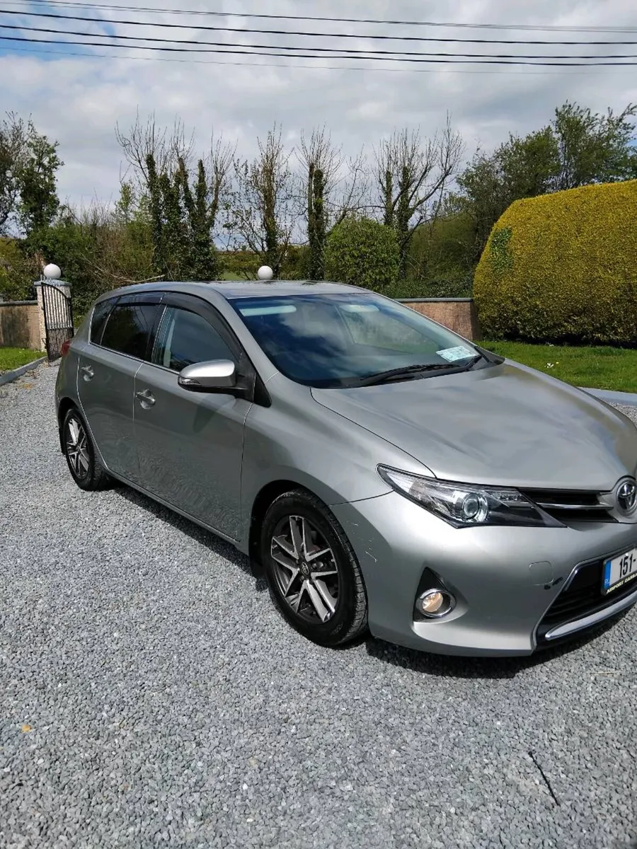 151 Toyota Auris  1.4  D4D SOL - Image 1