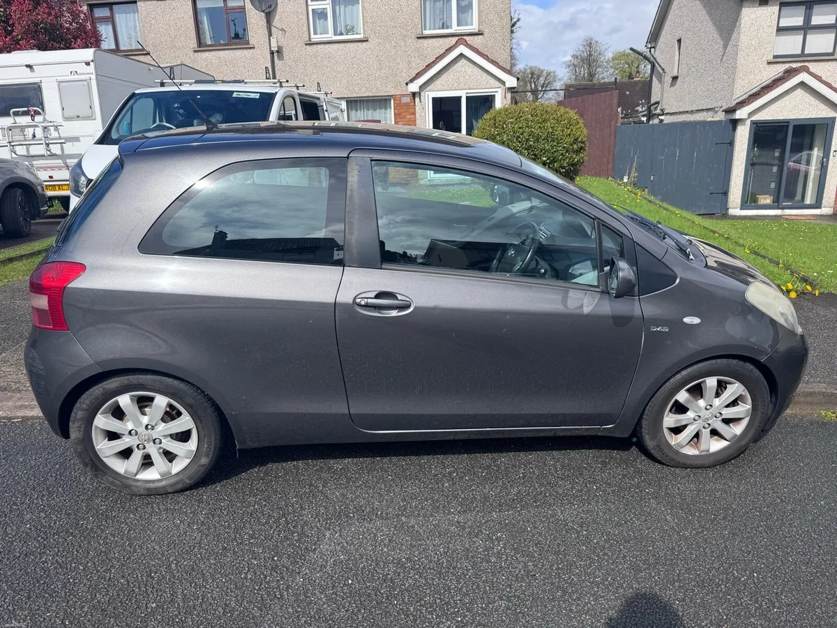 Toyota Yaris - Image 2