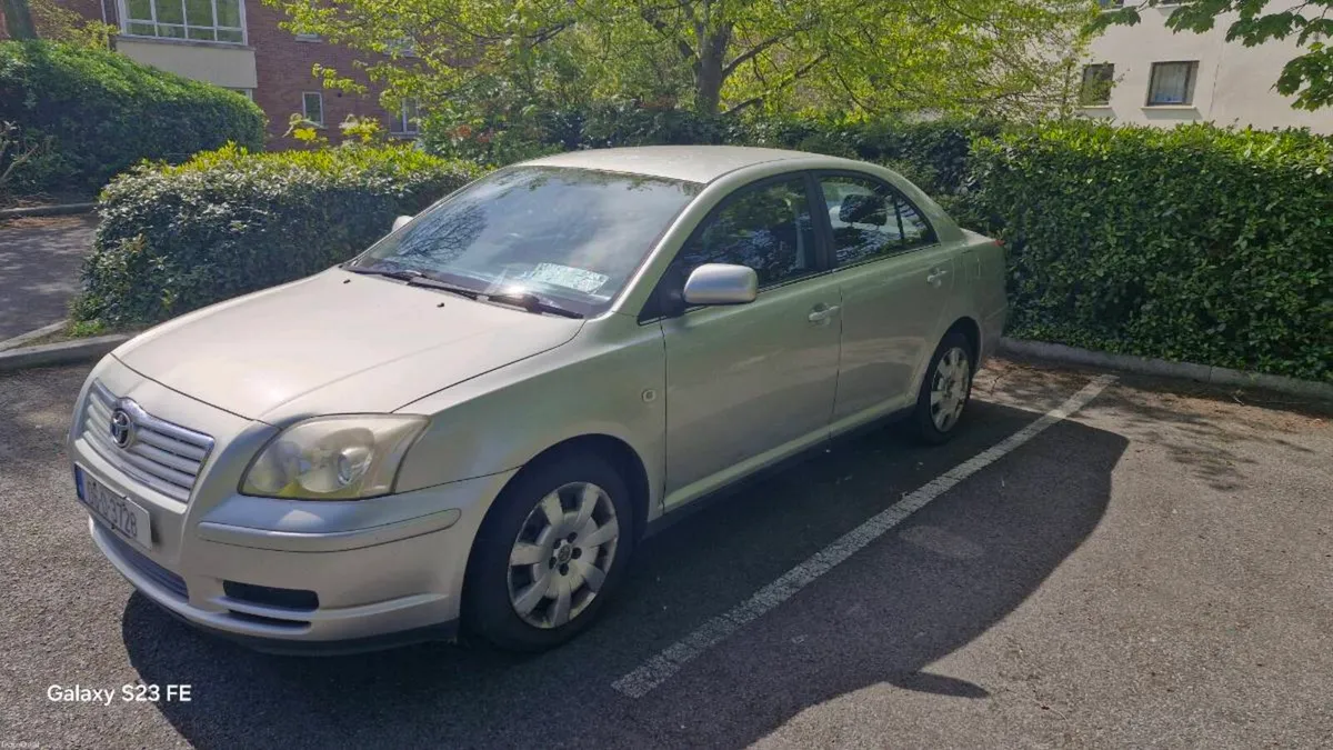 Toyota Avensis Very low mileage - Image 4