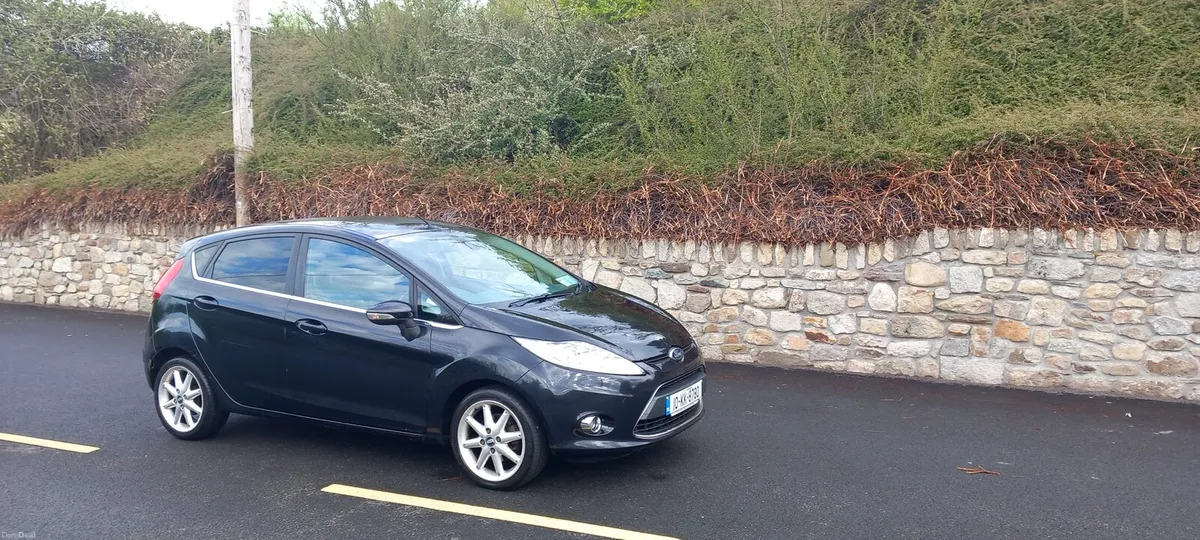 Ford Fiesta 2010 - Image 1