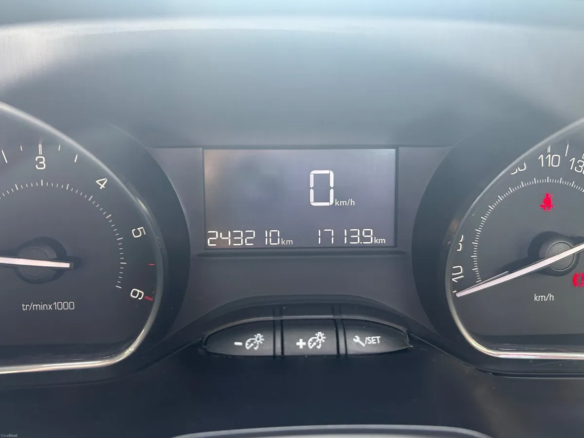 Peugeot 2008 2014 - Image 1