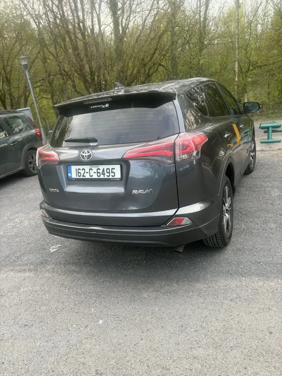 Toyota Rav 4 - Image 2