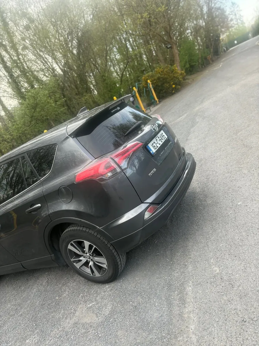 Toyota Rav 4 - Image 4