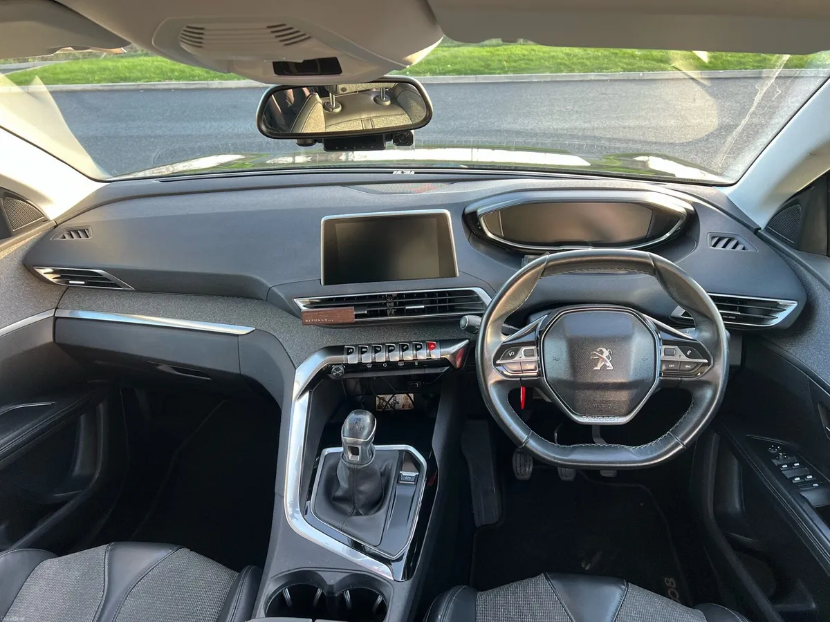 Peugeot 5008 Allure 2018 new tax NCT  01.28 150 HP - Image 2