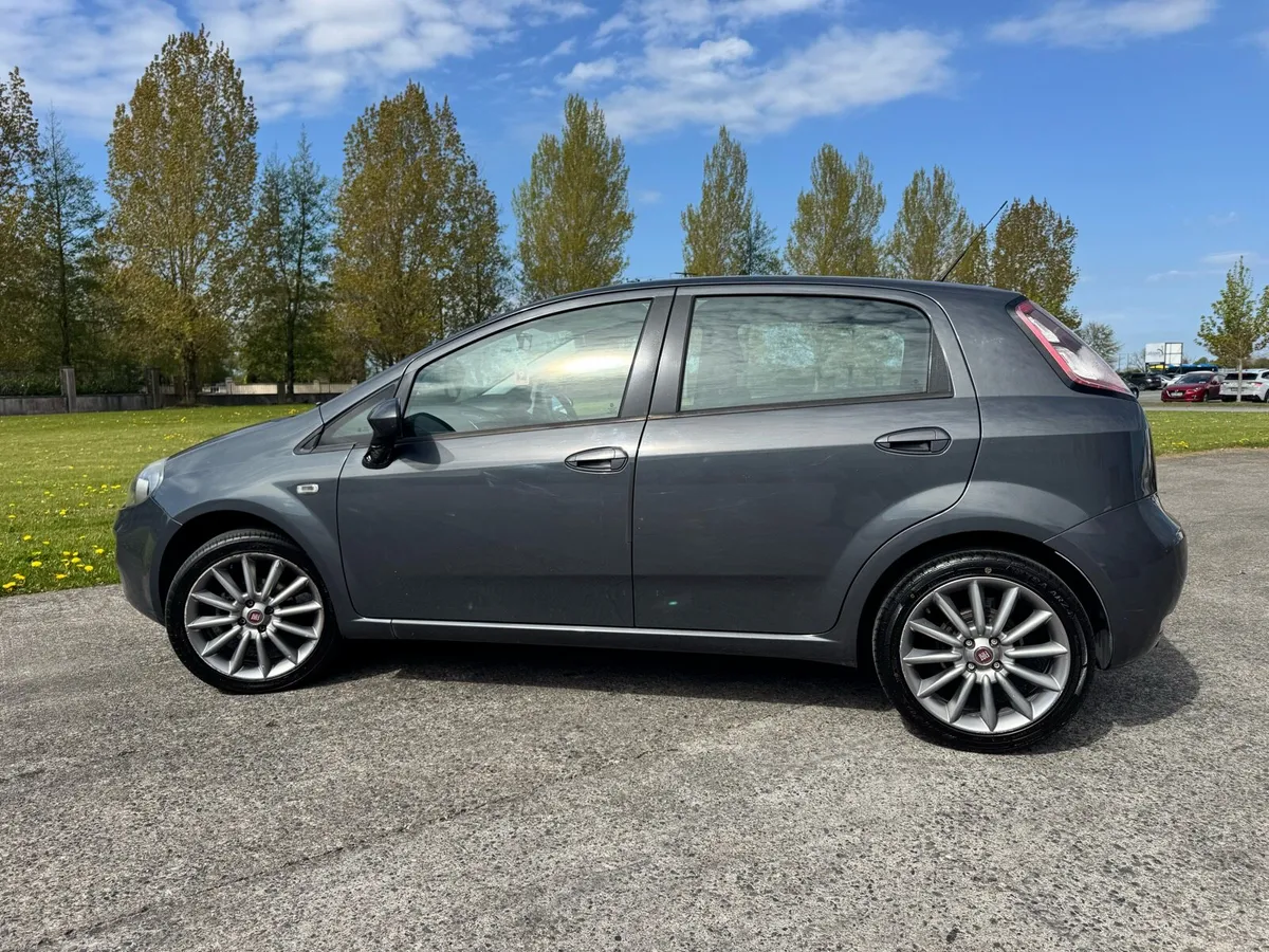 👌Fiat Punto 1.2 ONLY 74kms / MINT / Fresh NCT 👌 - Image 4