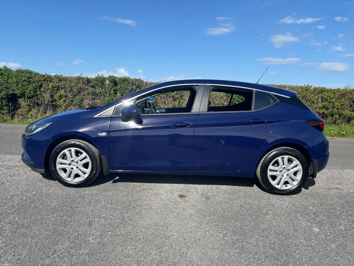 Opel Astra 2016 1.4 - Image 4