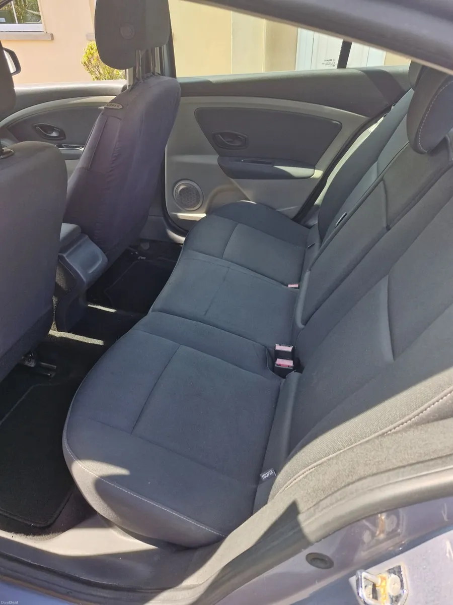 Renault Fluence 2010 - Image 2