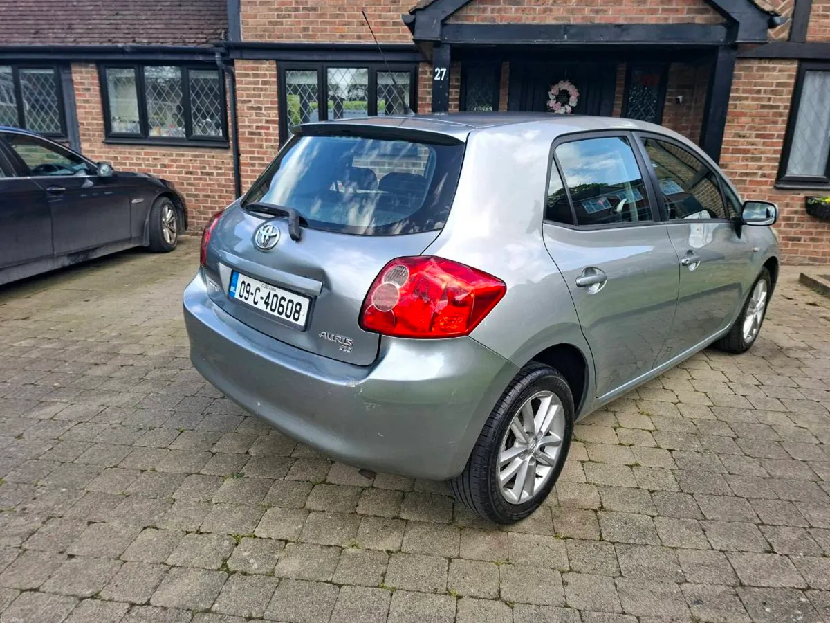 TOYOTA AURIS 1.4 DIESEL 2009 NICE CLEAN CAR - Image 3