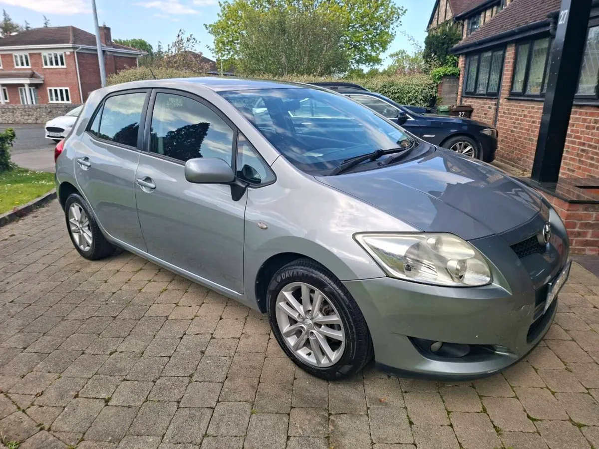 TOYOTA AURIS 1.4 DIESEL 2009 NICE CLEAN CAR - Image 1