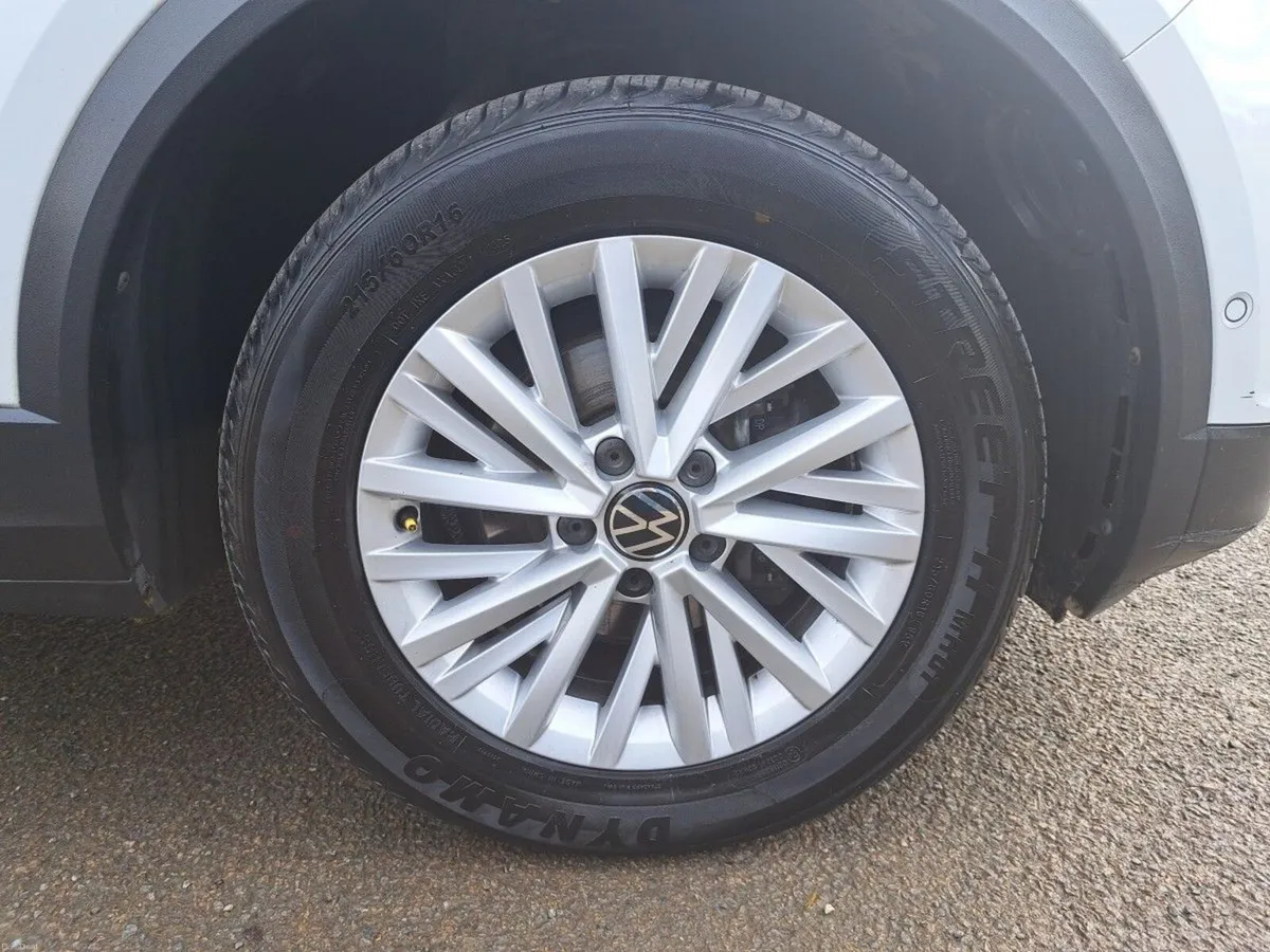 Volkswagen T-Roc LIFE 2.0TDI 116HP MANUAL - Image 5