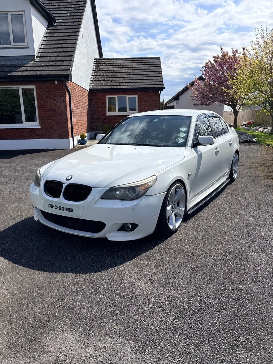 BMW 520D - Image 1