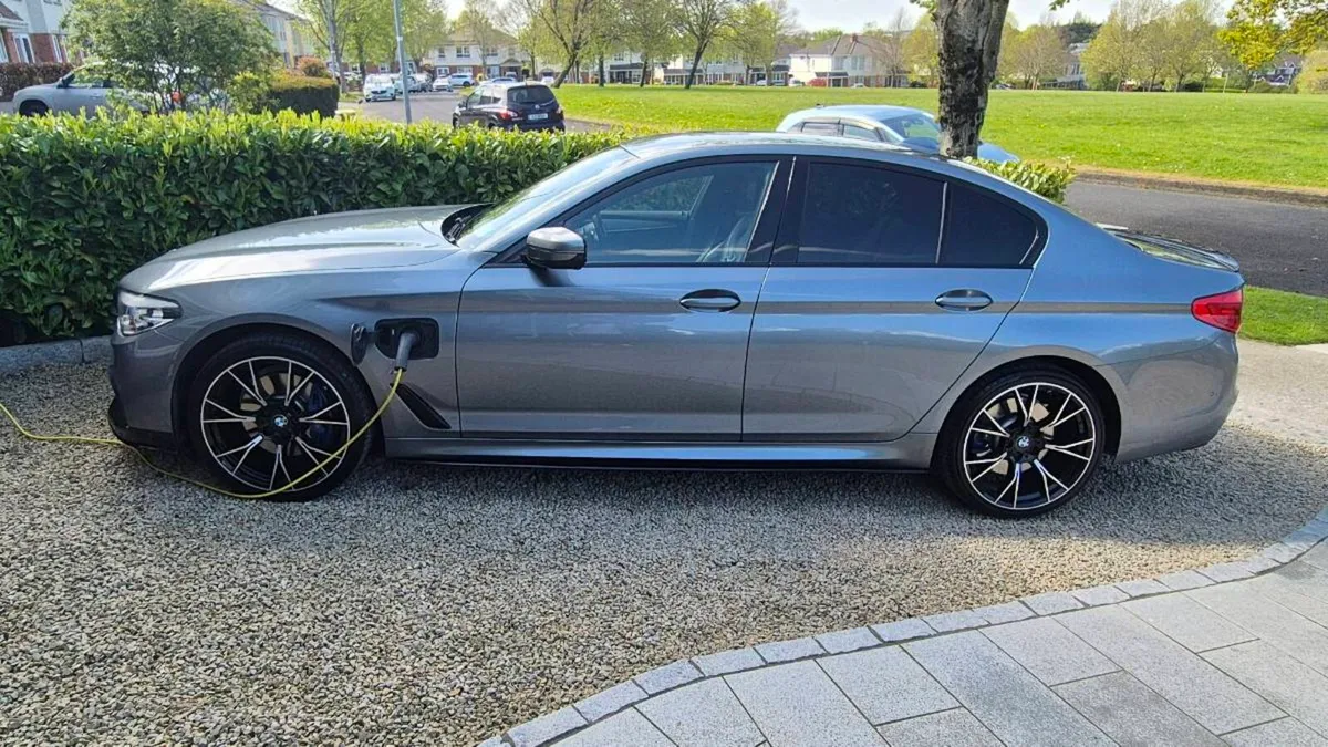 BMW 530e Petrol Hybrid M Sport - Image 2