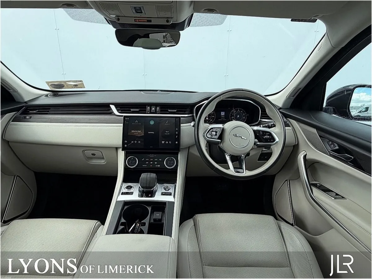 Jaguar F-Pace 2.0 PHEV 404 PS AWD Auto S - Image 4