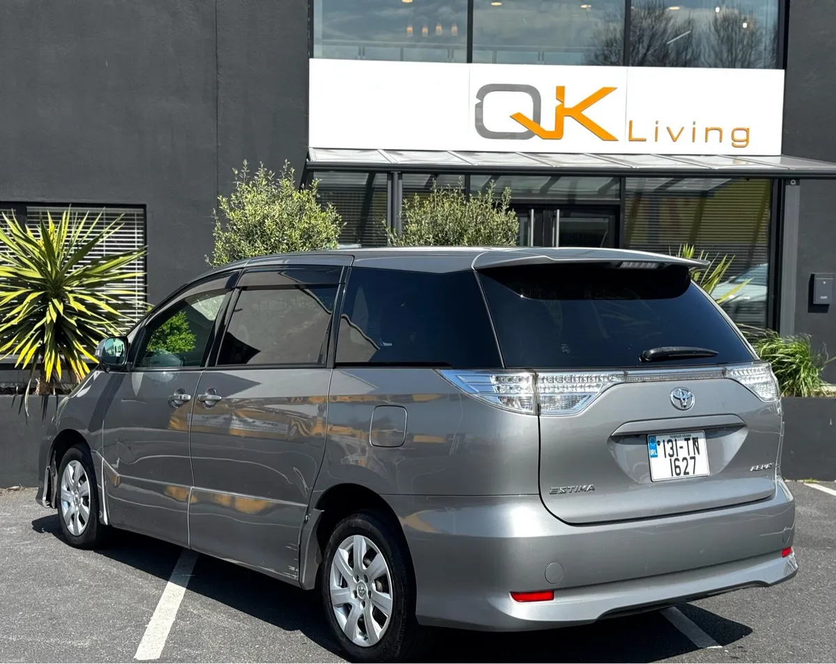 Toyota estima 2013 - Image 4