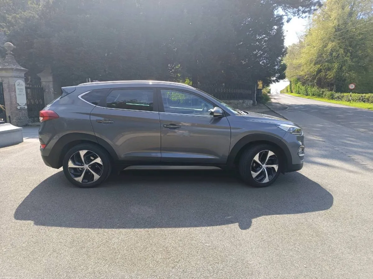 Hyundai Tucson Exec Full leather 2.0D CRDI Premium - Image 1