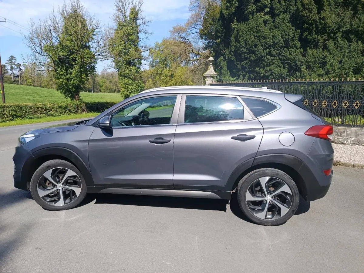 Hyundai Tucson Exec Full leather 2.0D CRDI Premium - Image 2