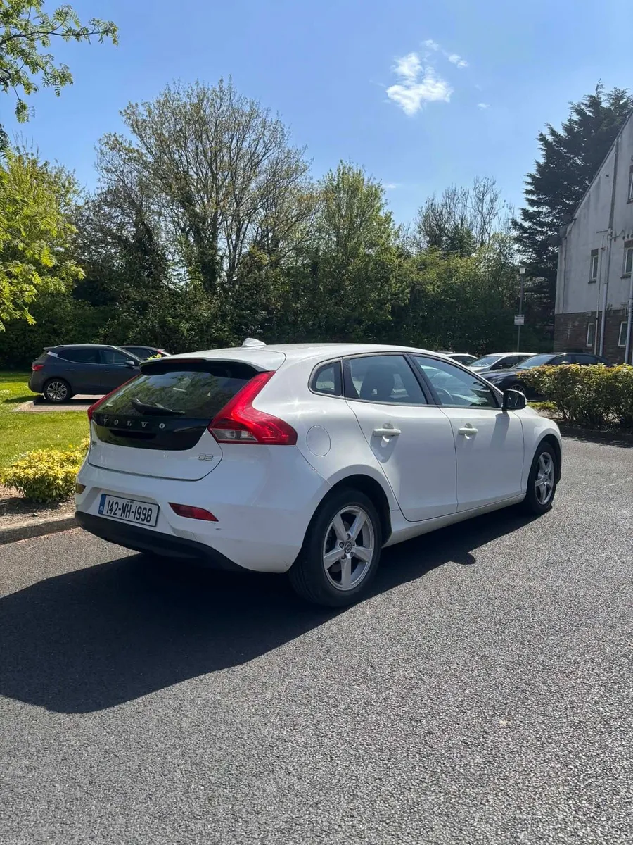 Volvo V40 1.6D NEW NCT 06/2027 & Tax 05/26 - Image 3