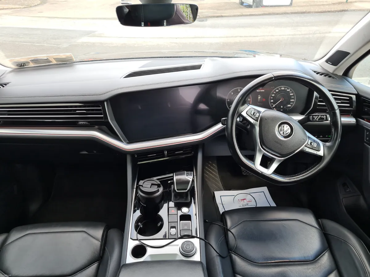 Volkswagen Touareg 2018 Automatic v6 - Image 4