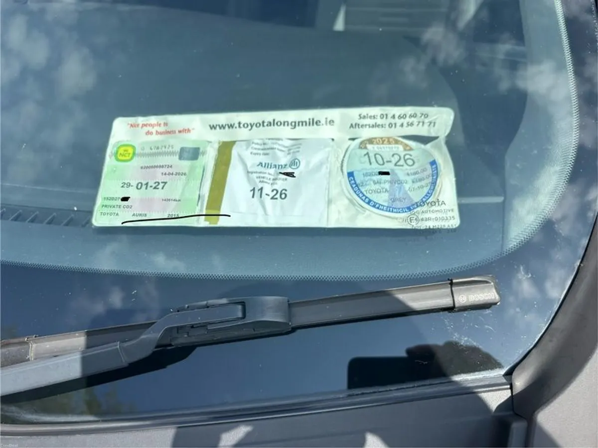 2015 Toyota Auris - Image 3
