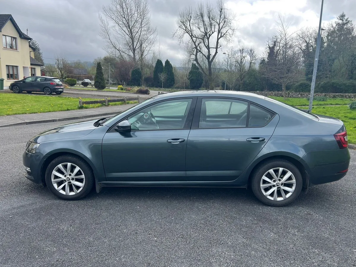 172 new model Skoda Octavia 1.6 115 bhp condtion - Image 2