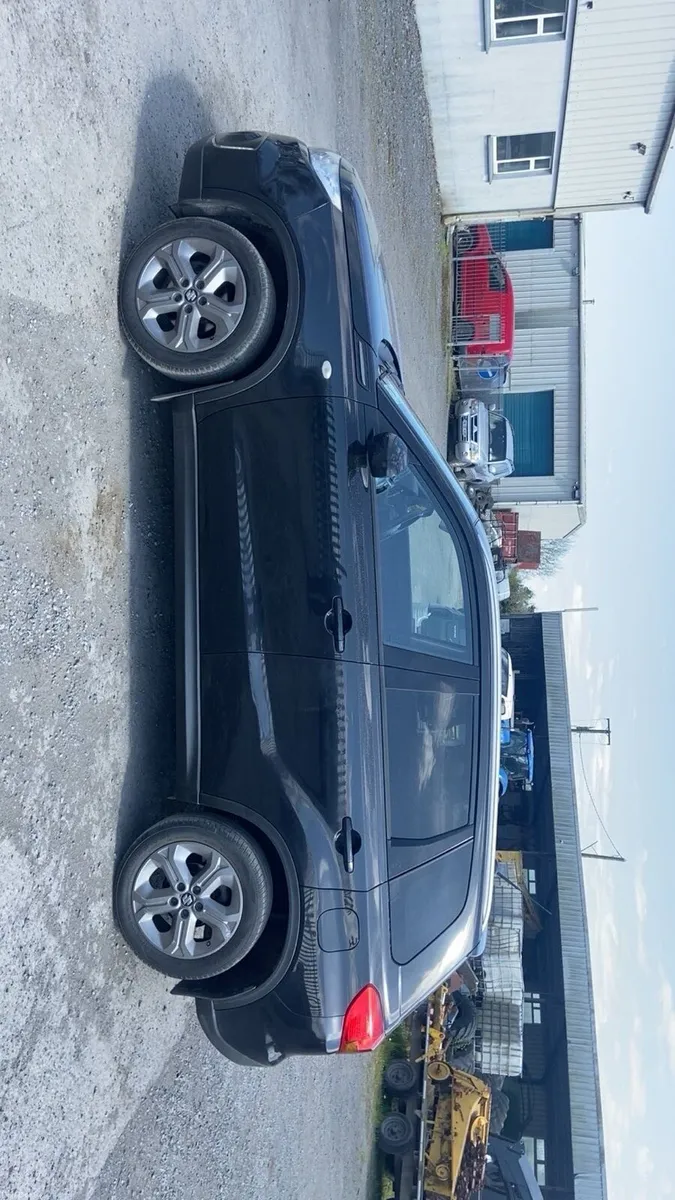 2018 Suzuki Vitara - Image 2