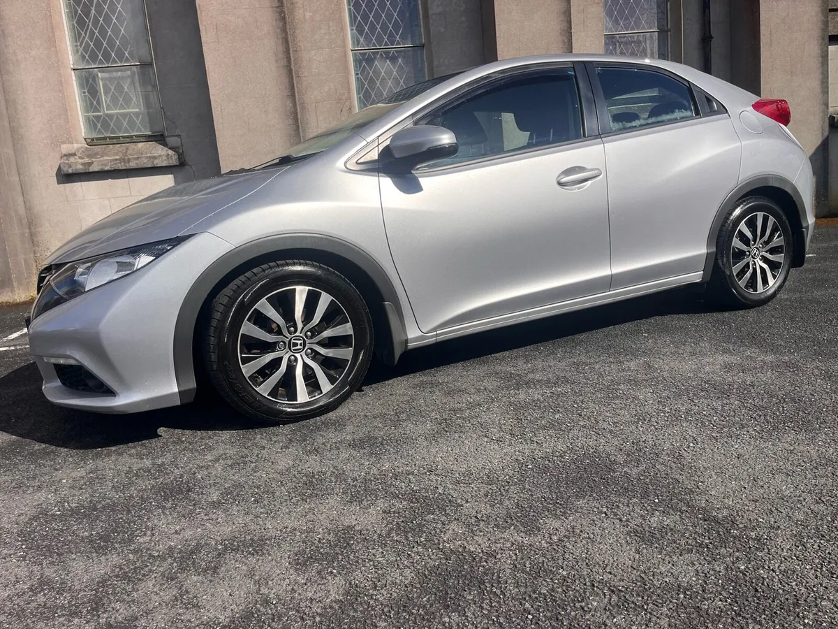 Honda Civic 2014 - Image 5