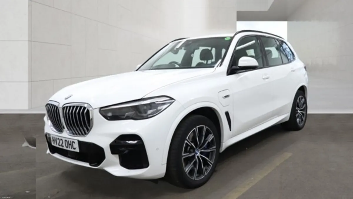 2022 BMW X5 xDrive45e M Sport 5dr Auto - Image 2
