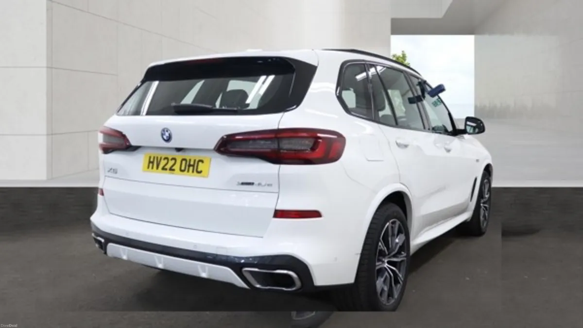 2022 BMW X5 xDrive45e M Sport 5dr Auto - Image 4