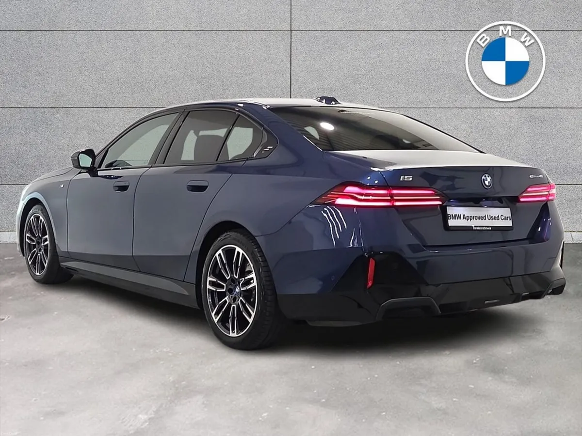 BMW i5 eDrive40 M Sport Saloon - Image 3