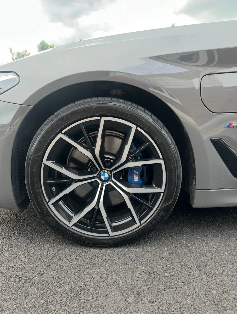 BMW 5 Series 530e M Sport - Image 3
