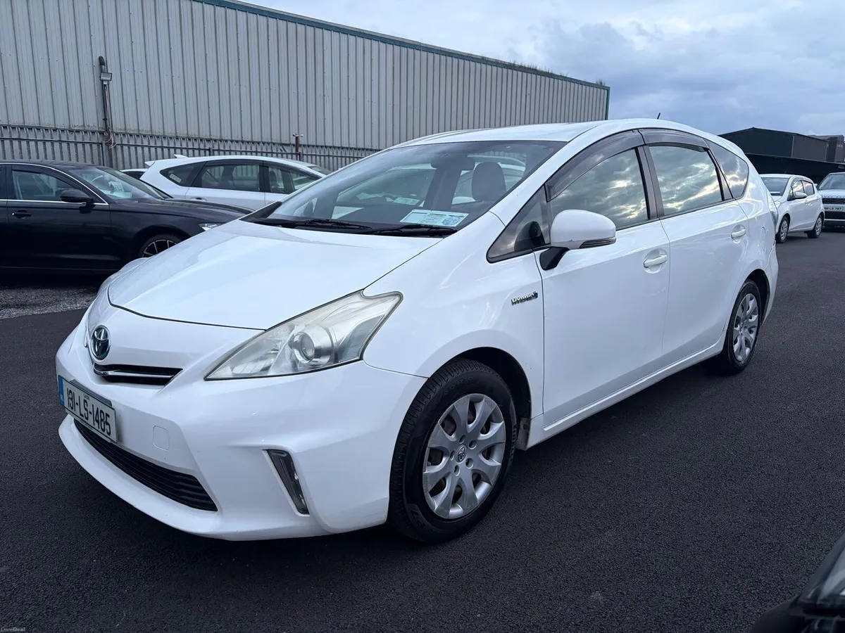 Toyota Prius 2013 5 SEATER HYBRID AUTOMATIC - Image 2