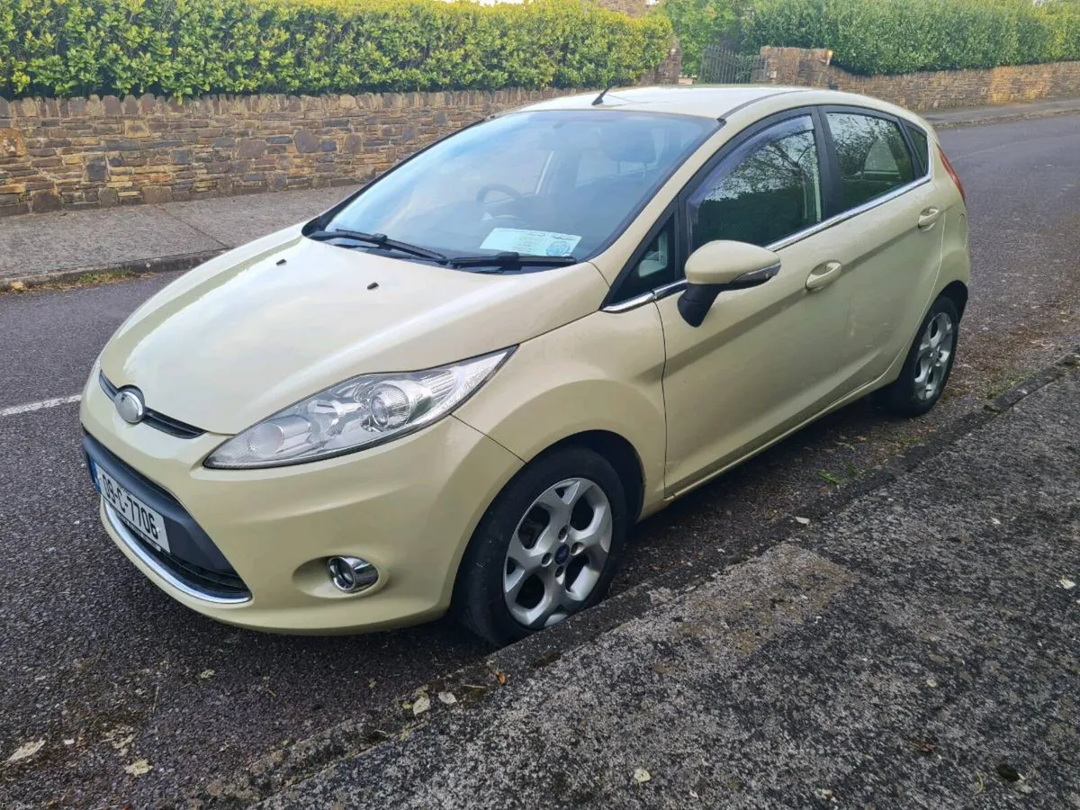 2009 Ford Fiesta - Image 2