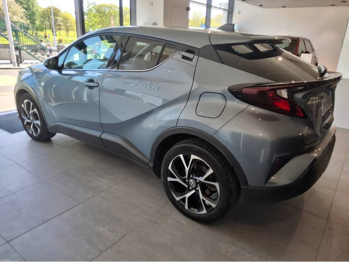 Toyota C-HR 1.8 HYBRID SPORT AUTO - Only 46,000 Km - Image 3