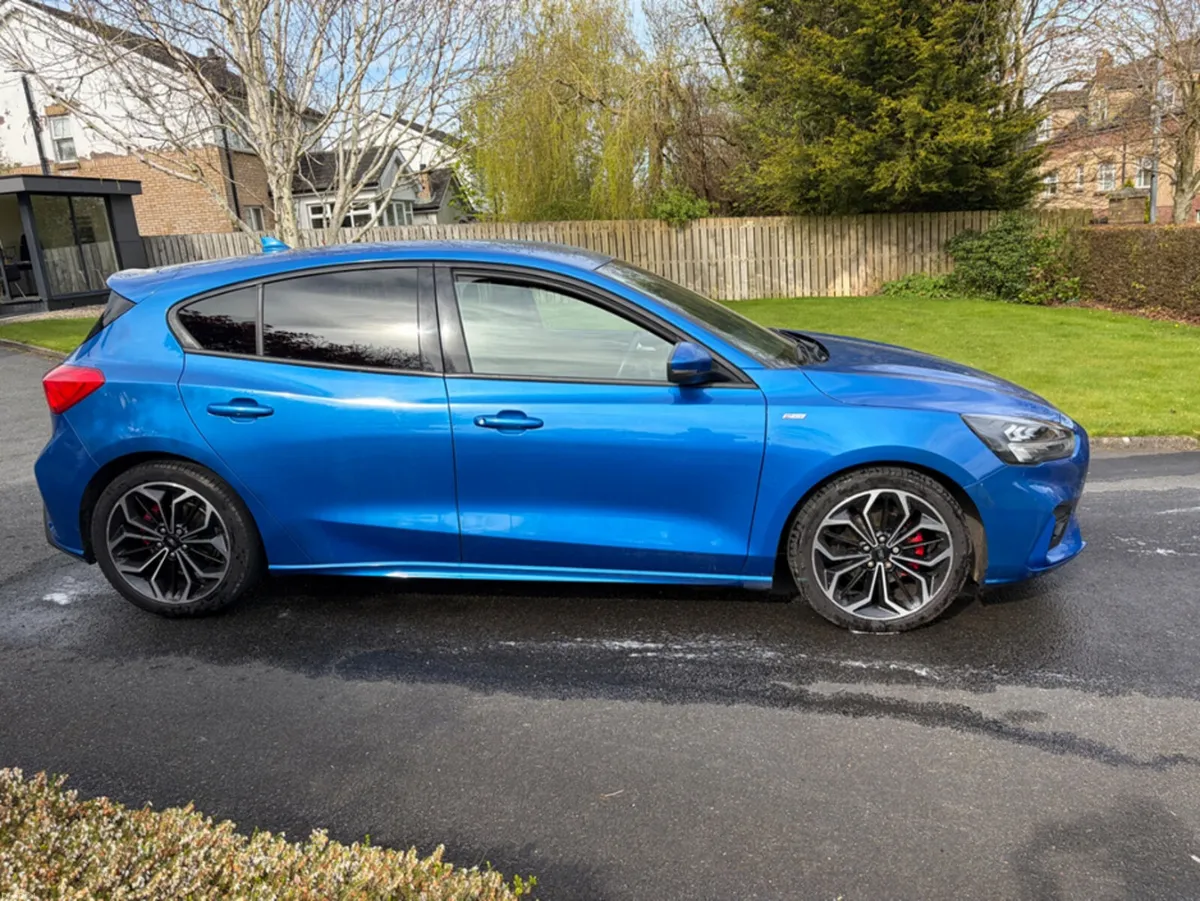 Ford Focus ST-LINE X EDITION M - Image 3