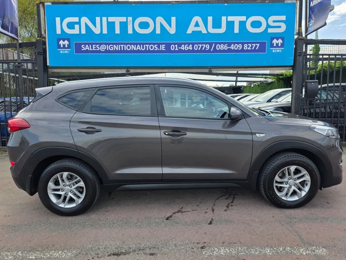 Hyundai Tucson 1.6 PETROL, FULL HYUNDAI HISTORY, L - Image 2