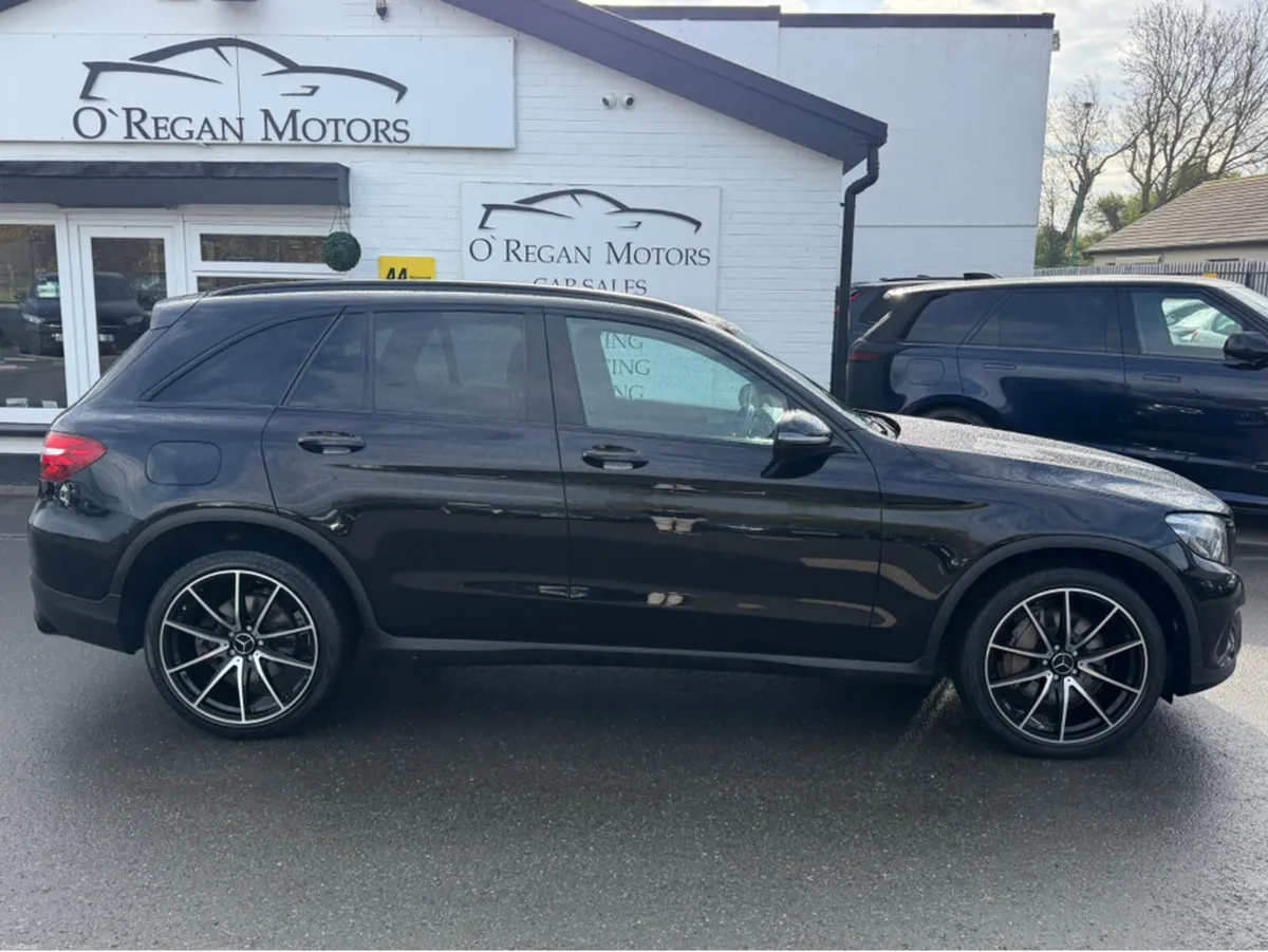Mercedes-Benz GLC 220D URBAN EDITION  4-MATIC - Image 2