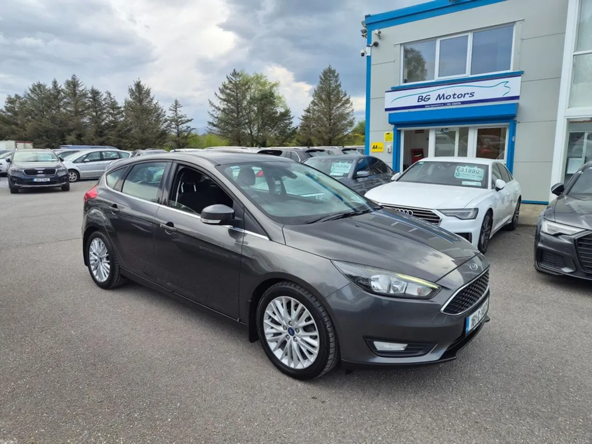 Ford Focus Zetec 5DR 1.5TD 95PS 6SPD 4DR - Image 2