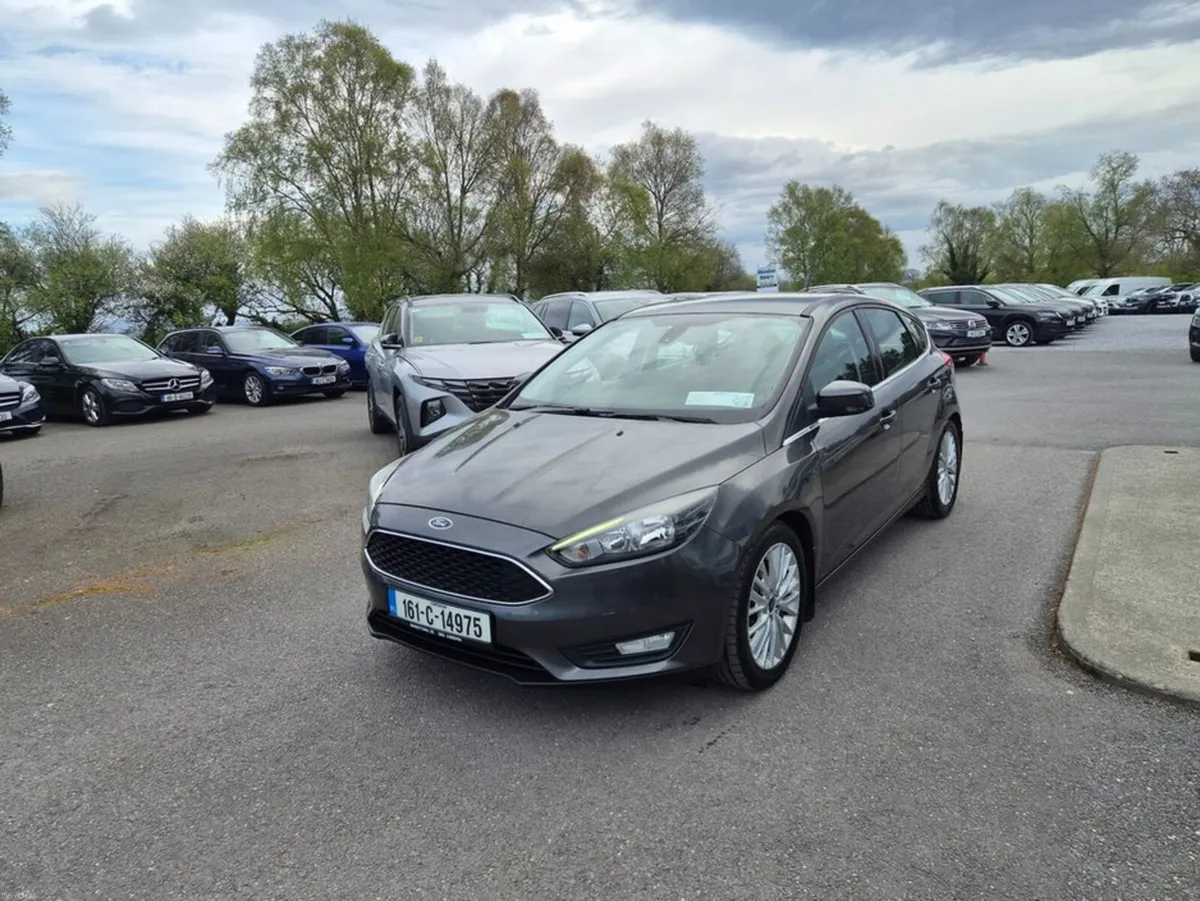 Ford Focus Zetec 5DR 1.5TD 95PS 6SPD 4DR - Image 4