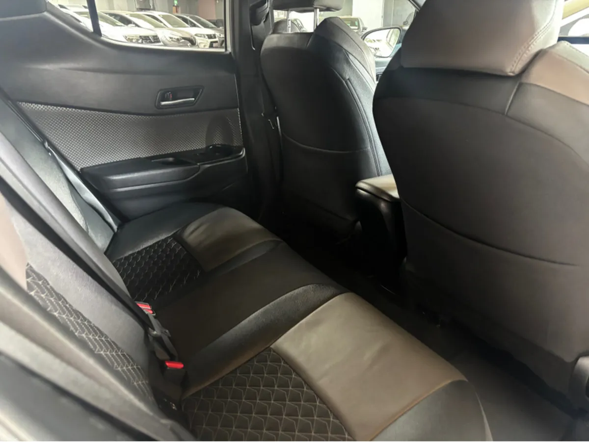 Toyota C-HR HYBRID SOL 4DR AUTO - Image 4