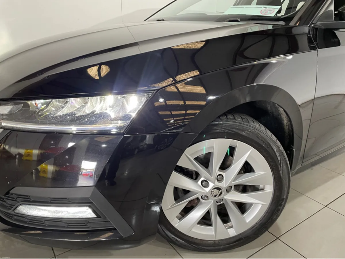 Skoda Octavia C AMBITION 2.0 TDI 115HP DSG 5DR AUT - Image 4