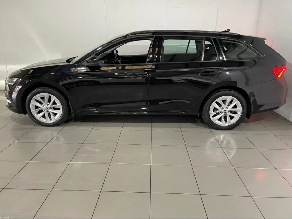 Skoda Octavia C AMBITION 2.0 TDI 115HP DSG 5DR AUT - Image 6