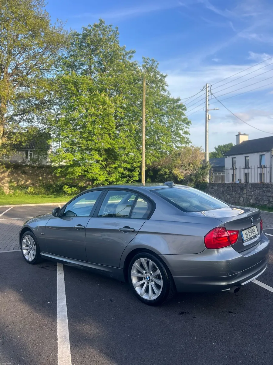 2010 BMW 320D DIESEL AUTOMATIC - Image 4