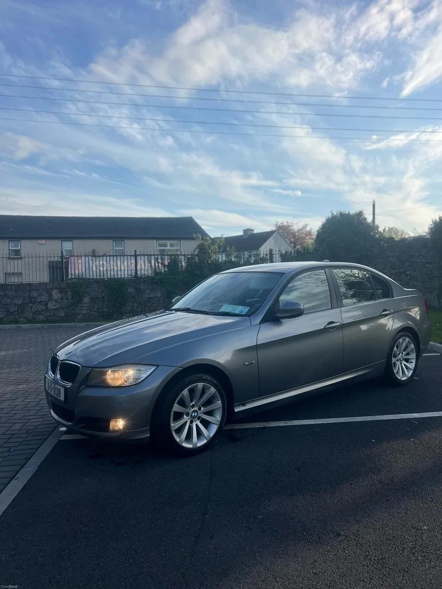 2010 BMW 320D DIESEL AUTOMATIC - Image 3