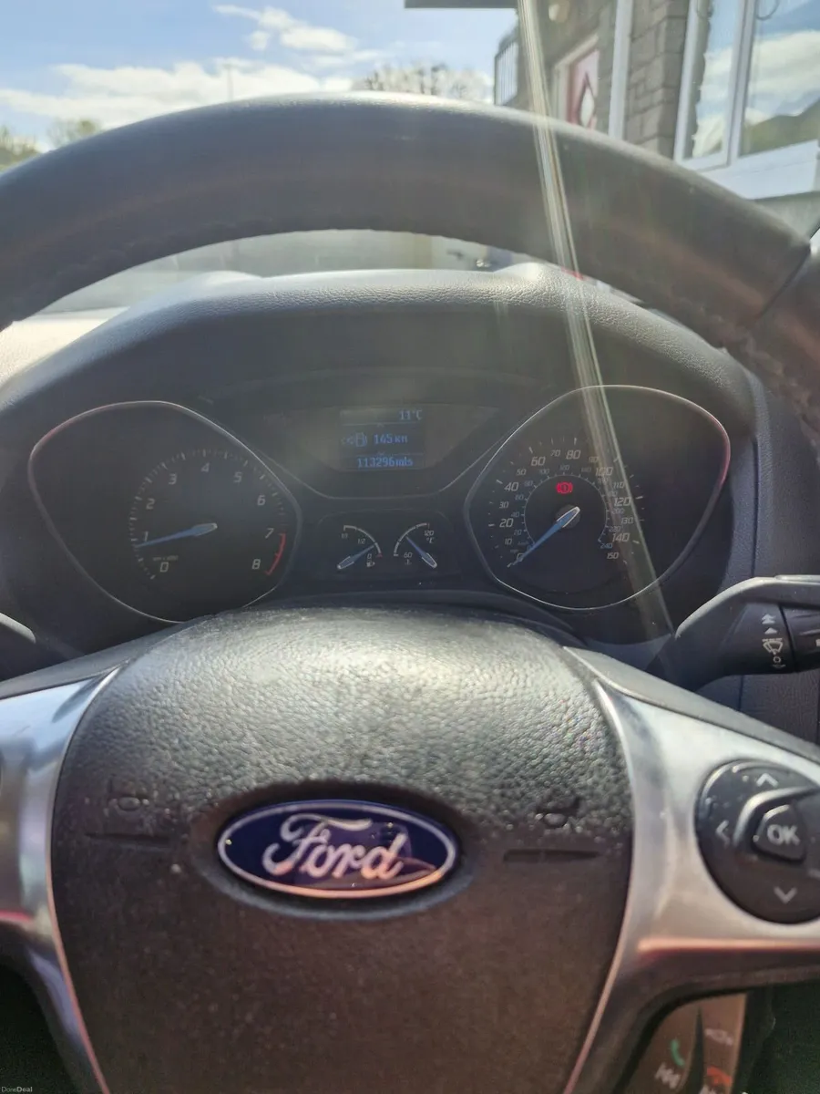 Ford Focus 2011 - Image 2