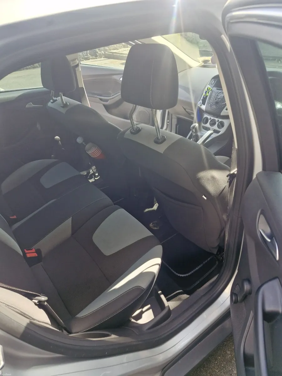 Ford Focus 2011 - Image 4