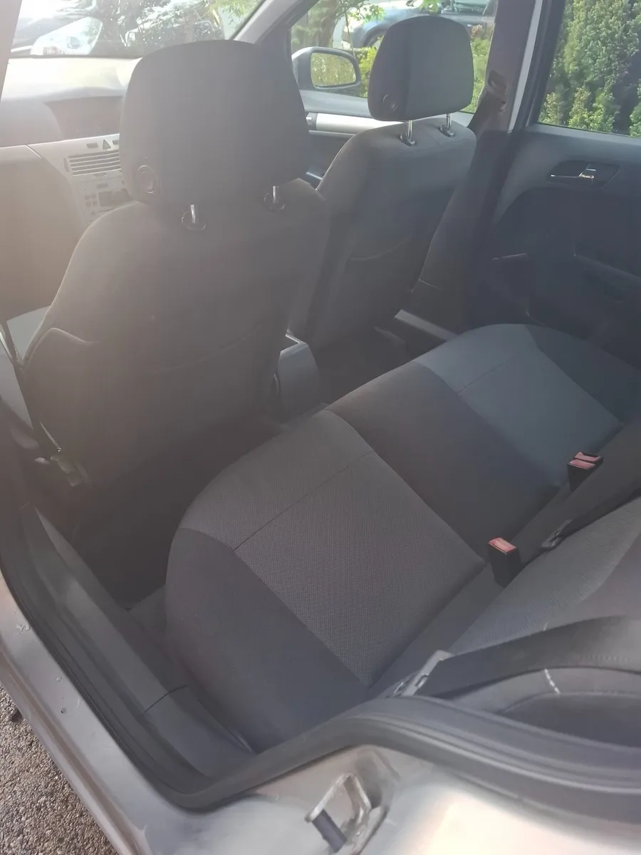 Opel Astra 2007 - Image 1