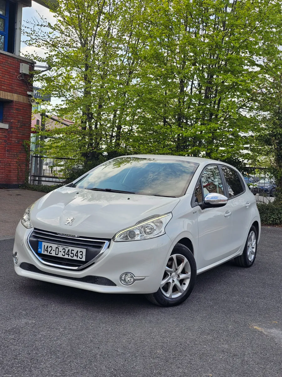 Peugeot 208 2014 Automatic - Image 1