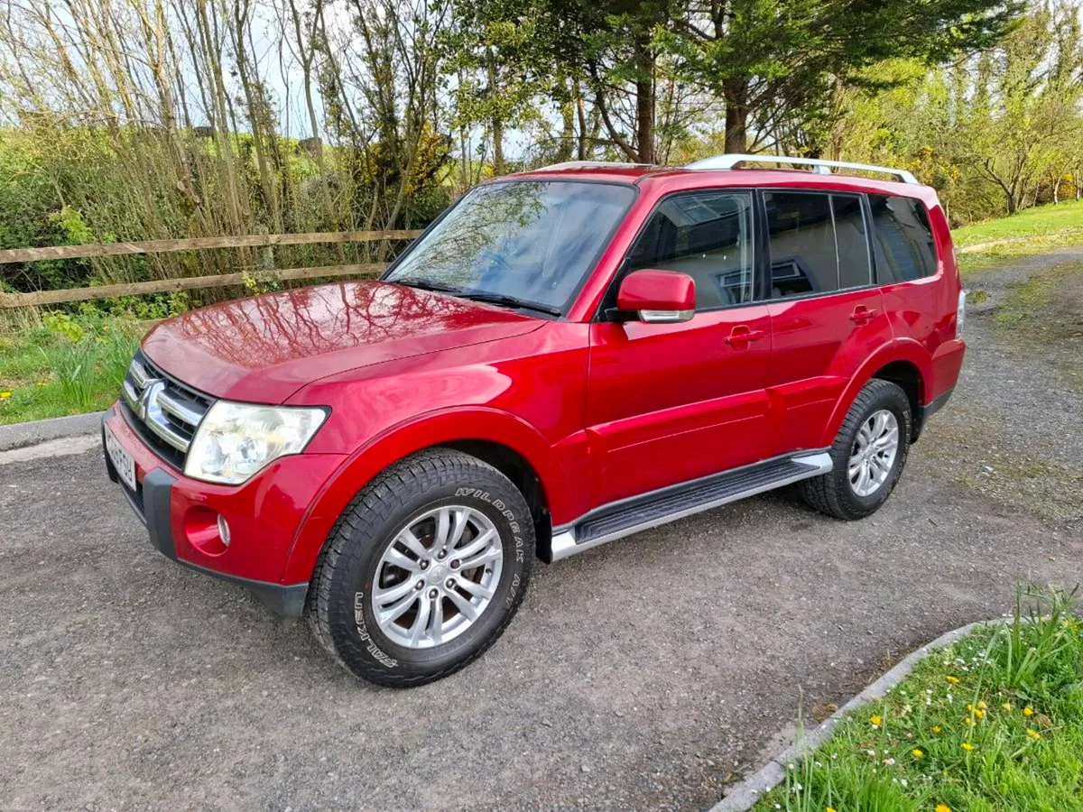 2009 Mitsubishi Pajero - Image 3