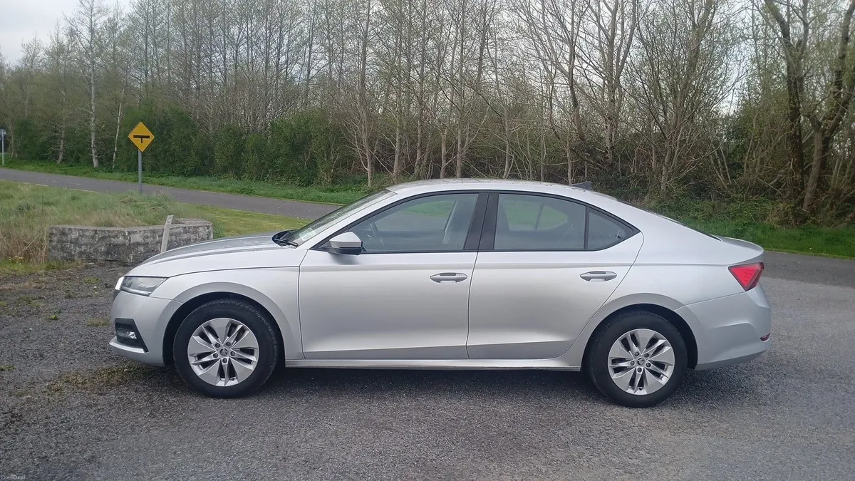 2022 Skoda Octavia 2 0 TDI nct - Image 3